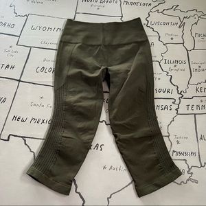 Lululemon crop leggings